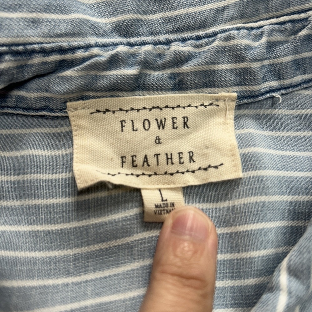 Flower and Feather blue white striped blouse sz L - Picture 3 of 8